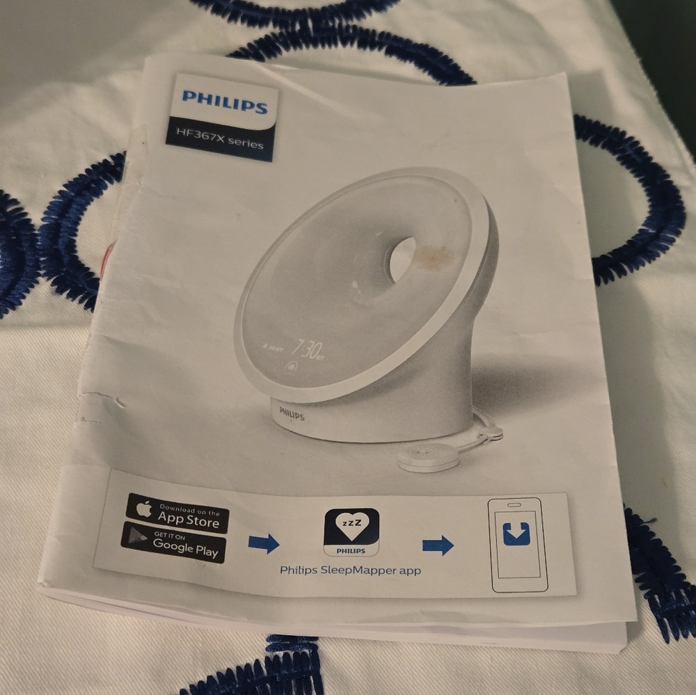 Philips SmartSleep HF3670 Smartphone Enabled Sleep and Wake-Up Smart Light - Picture 7 of 10